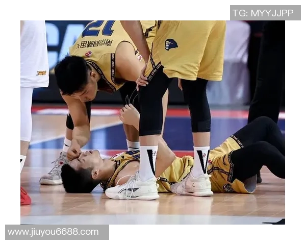 实时新闻南京篮球队在联合会杯中的耐力表现分析与启示